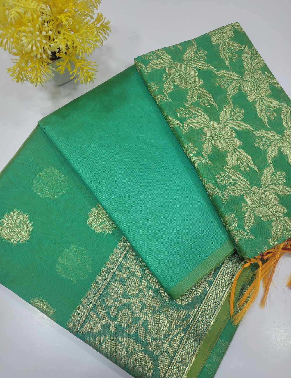 Classic Green Handloom Silk Cotton 3pc Salwar Set – Traditional Brocade Dupatta | Unstitched Fabric