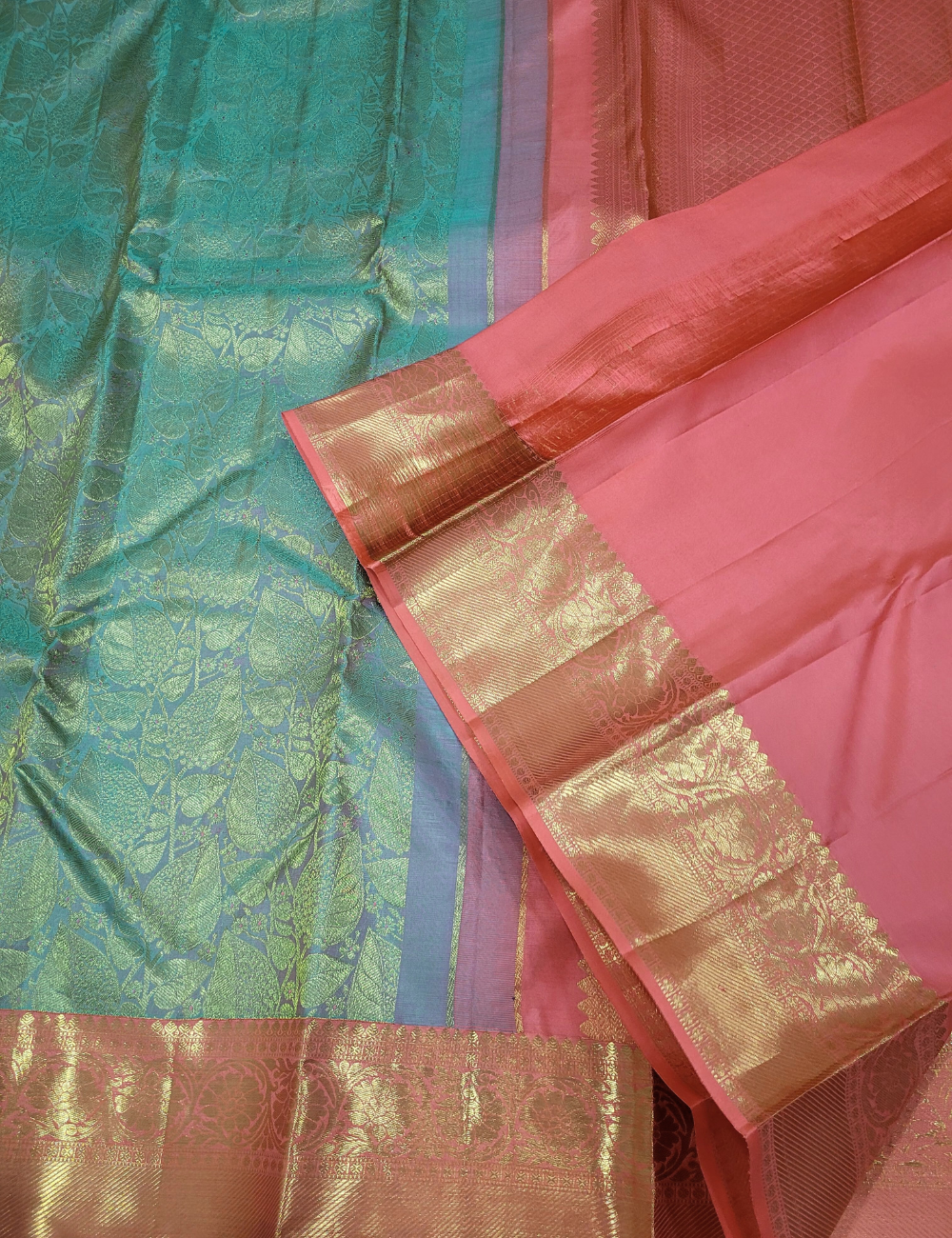 Mangai Glow β Light Green & Orange Handloom Pure Silk Bridal Saree