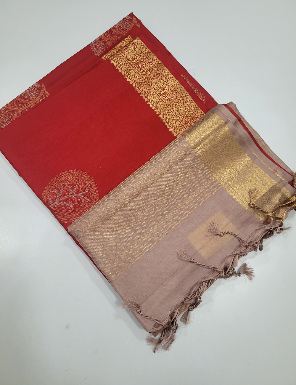 Chilli Red with beige colour Soft Silk Saree Kanchi Border