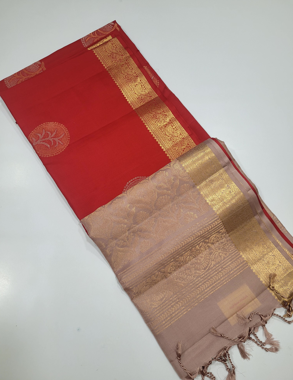 Chilli Red with beige colour Soft Silk Saree Kanchi Border
