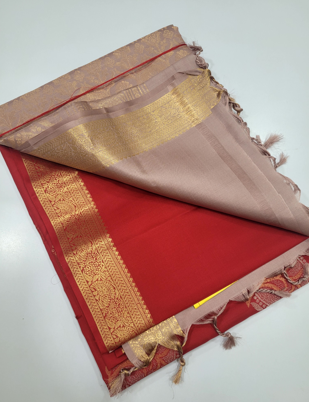 Chilli Red with beige colour Soft Silk Saree Kanchi Border