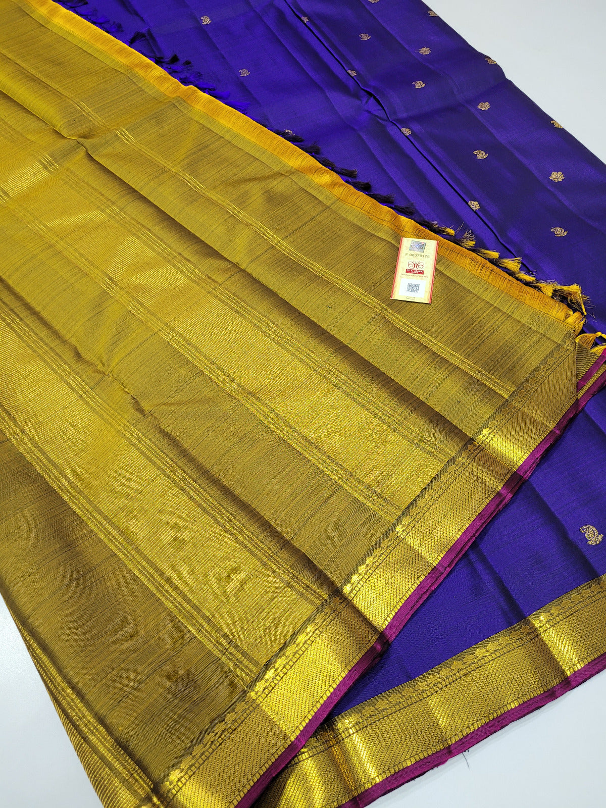 Royal Blue with Meganthy Magic – Handloom Kanchi Pure Silk Saree