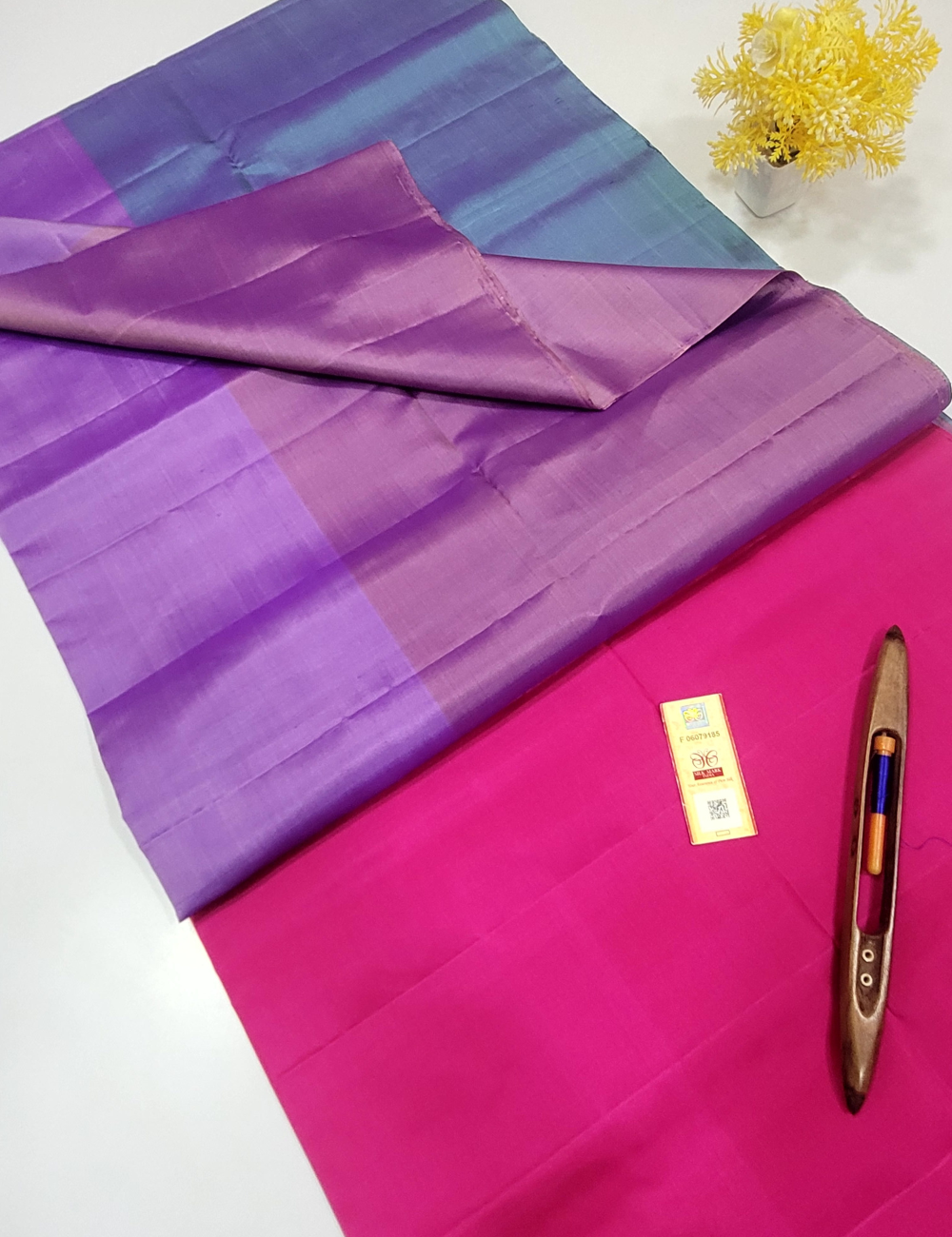 “Mubbagam Handloom Borderless Pure Silk Saree – Teal Blue Onion & Lavender Body with Contrast Pink Pallu | SilkMark Certified”