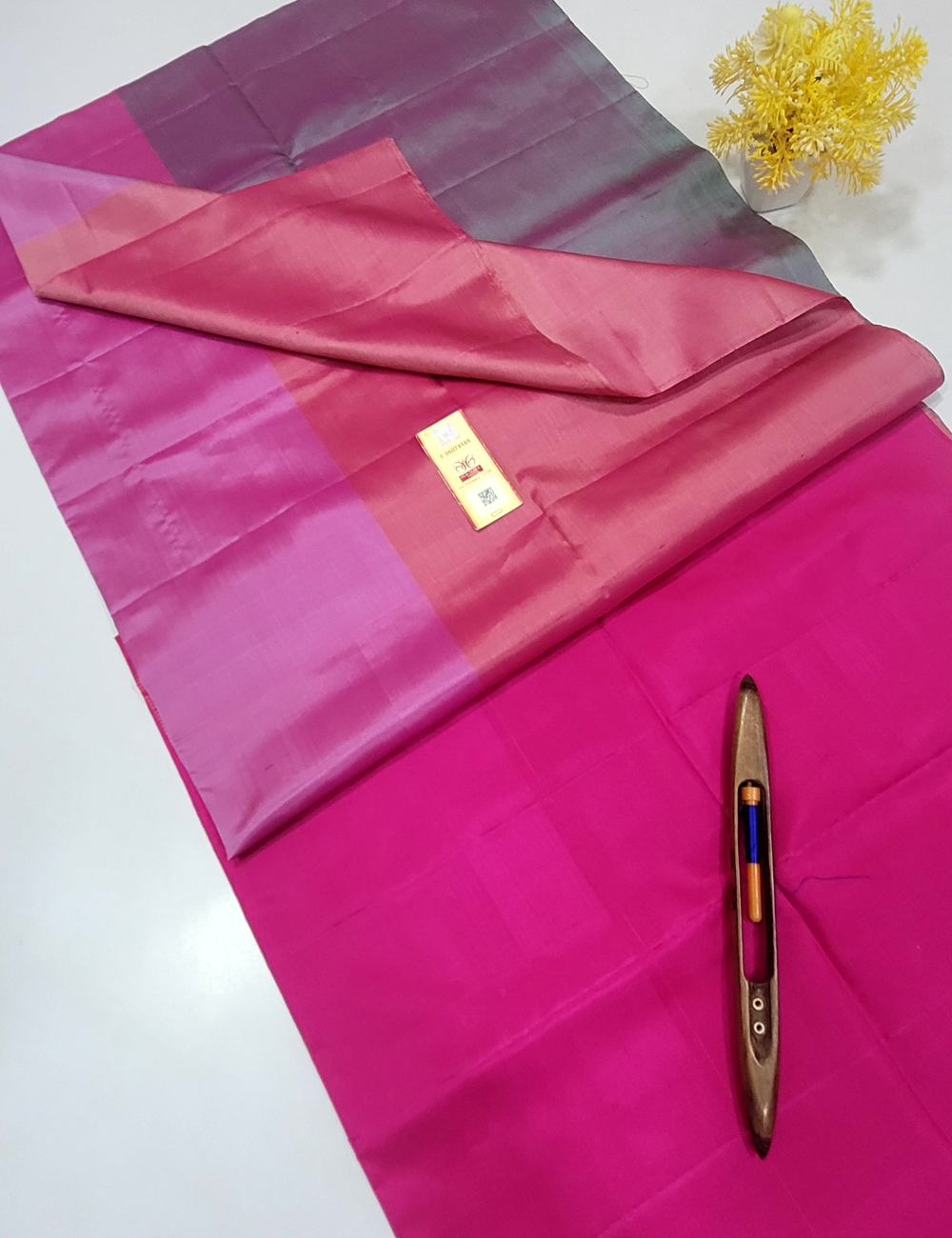 “Mubbagam Handloom Borderless Pure Silk Saree – Teal Green, Lavender & Onion Body with Contrast Pink Pallu and Blouse | SilkMark Certified”