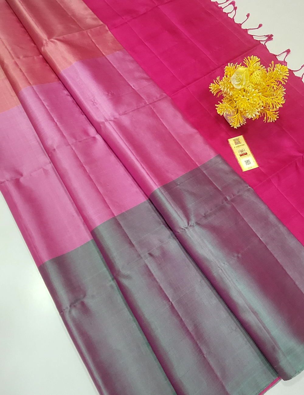 “Mubbagam Handloom Borderless Pure Silk Saree – Teal Green, Lavender & Onion Body with Contrast Pink Pallu and Blouse | SilkMark Certified”