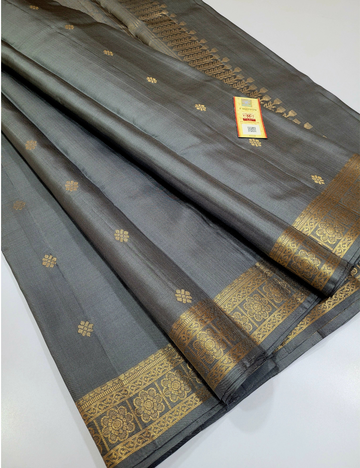 Moonlit Grace – Grey Monotone Kanchi Border Soft Silk Saree