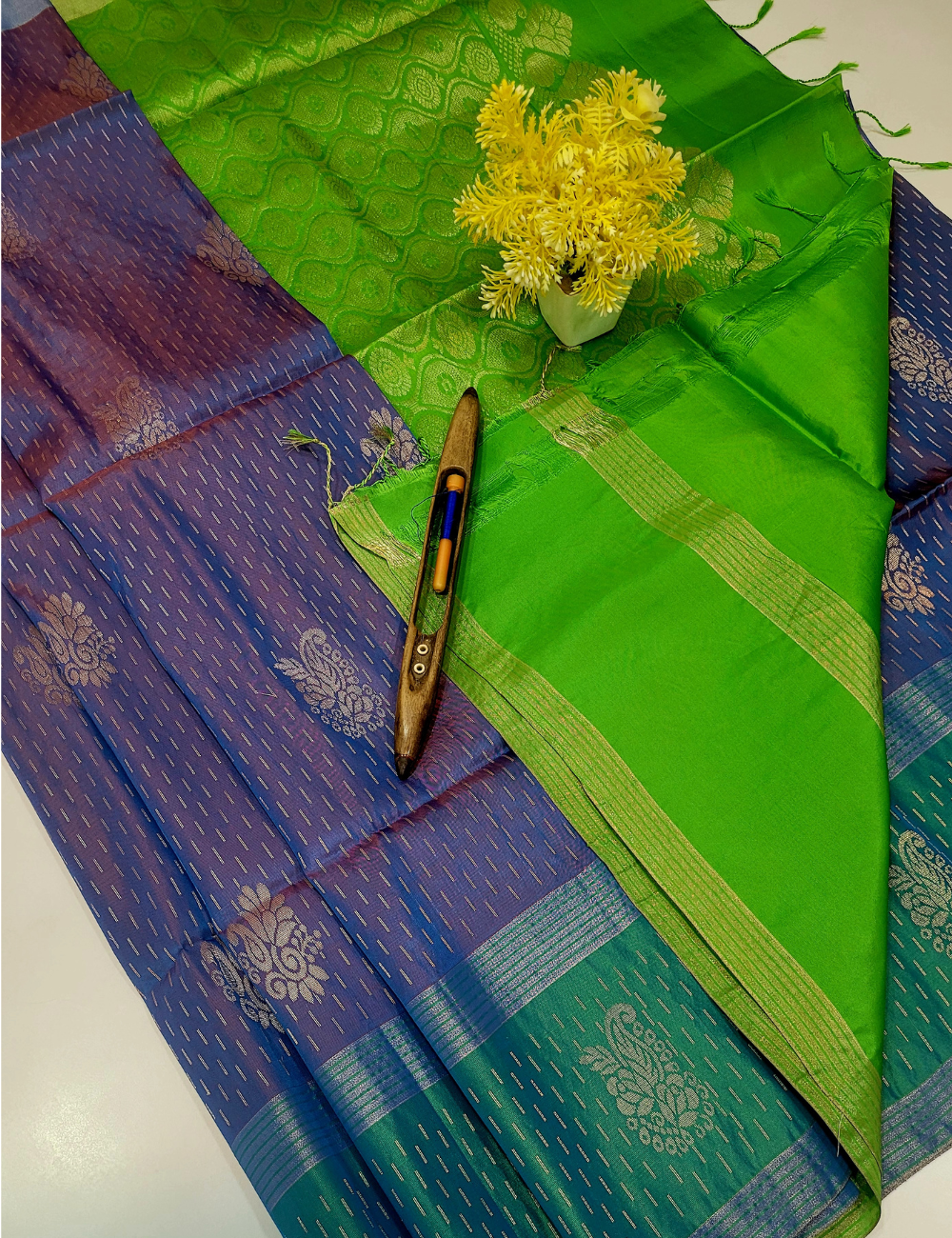 Dual Tone Blue & Green Soft Silk Saree | 50% Pure Mix Handloom | Raindrop & Putta Motifs