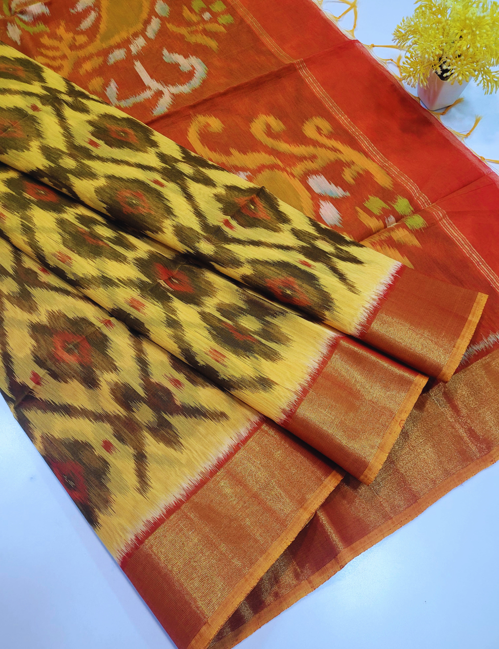 Exquisite Pochampally Ikat Handloom Semi-Silk Cotton Saree – Lemon Yellow | Traditional Tie & Dye Masterpiece