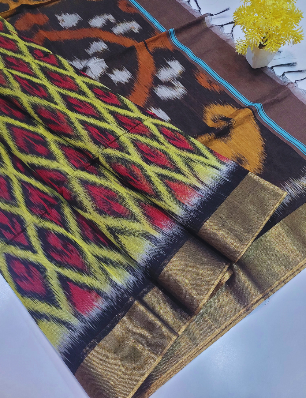 Exquisite Pochampally Ikat Handloom Semi-Silk Cotton Saree – Mehanthi Green with Black Contrast | Traditional Tie & Dye Masterpiece