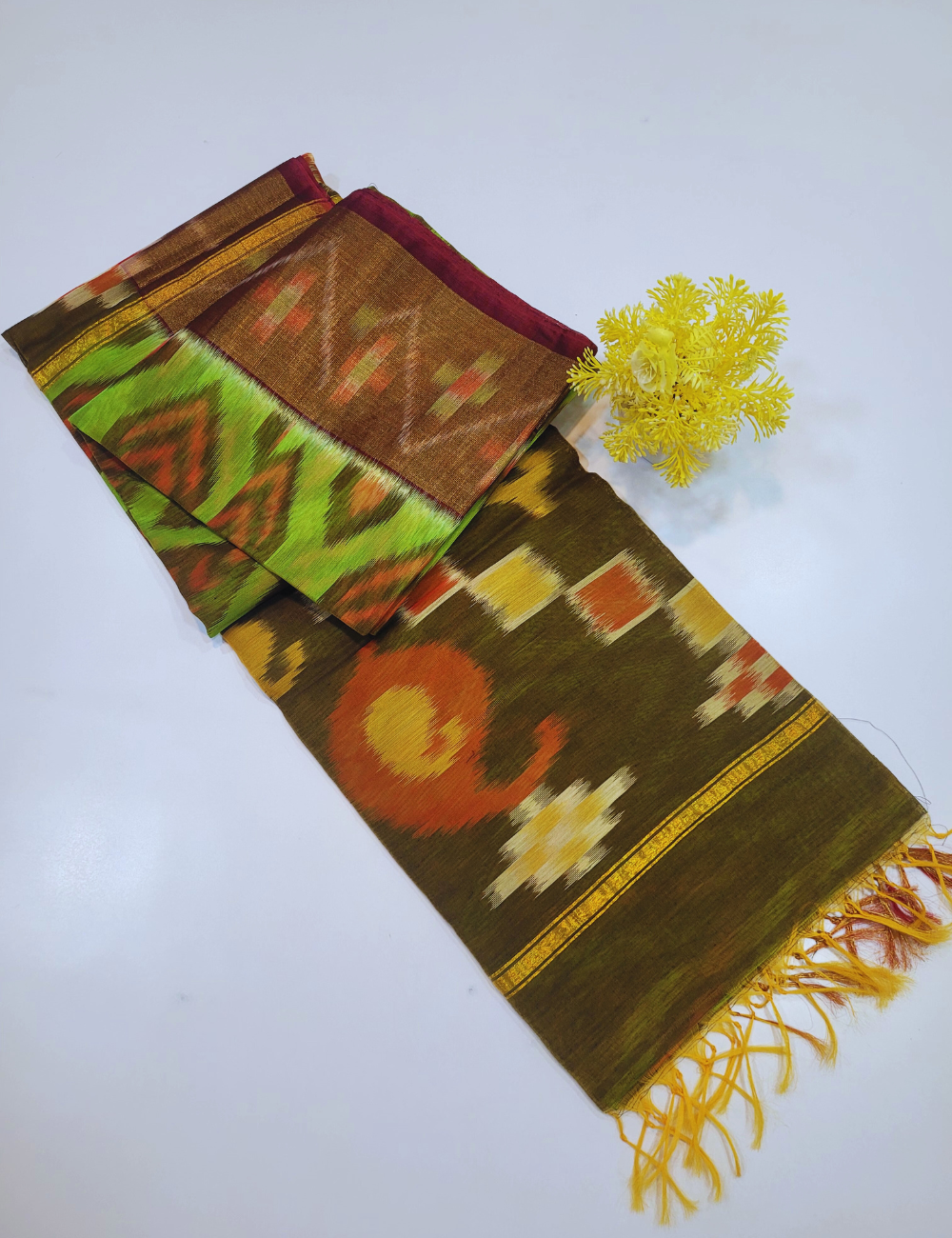 Exquisite Pochampally Ikat Handloom Semi-Silk Cotton Saree – Pista Green with Green Gram Harmony