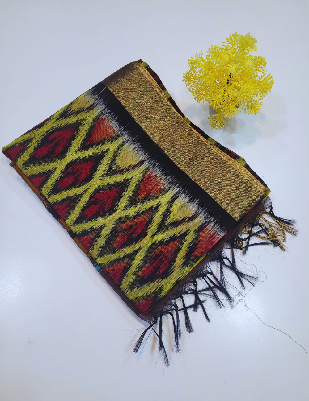 Exquisite Pochampally Ikat Handloom Semi-Silk Cotton Saree – Mehanthi Green with Black Contrast | Traditional Tie & Dye Masterpiece