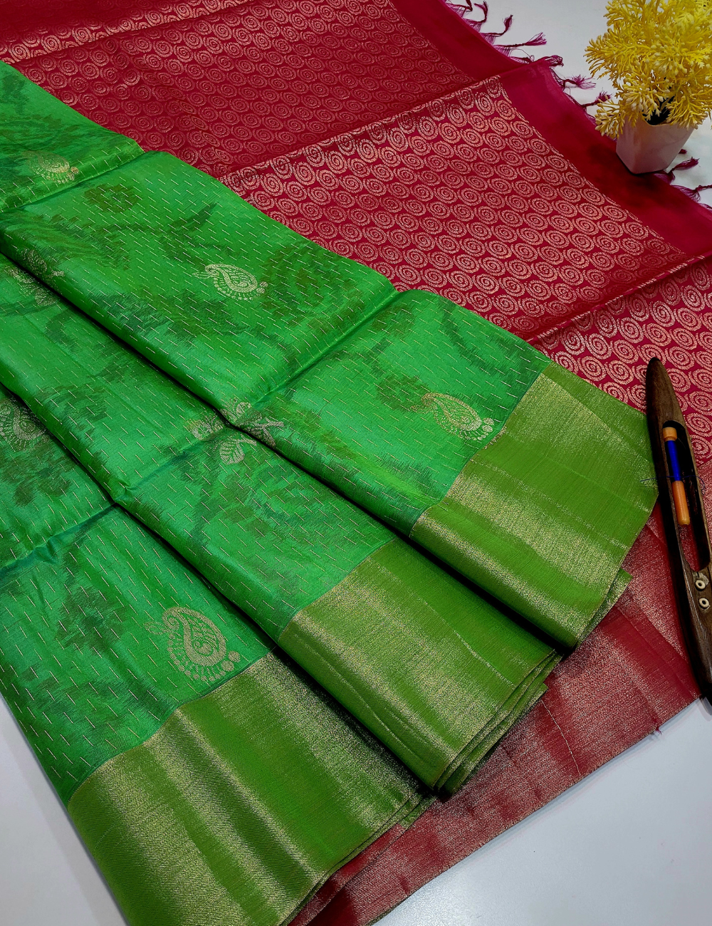 Parrot Green & Pink Pochampally Soft Silk Saree | 50% Pure Mix Handloom | Raindrop & Putta Motifs
