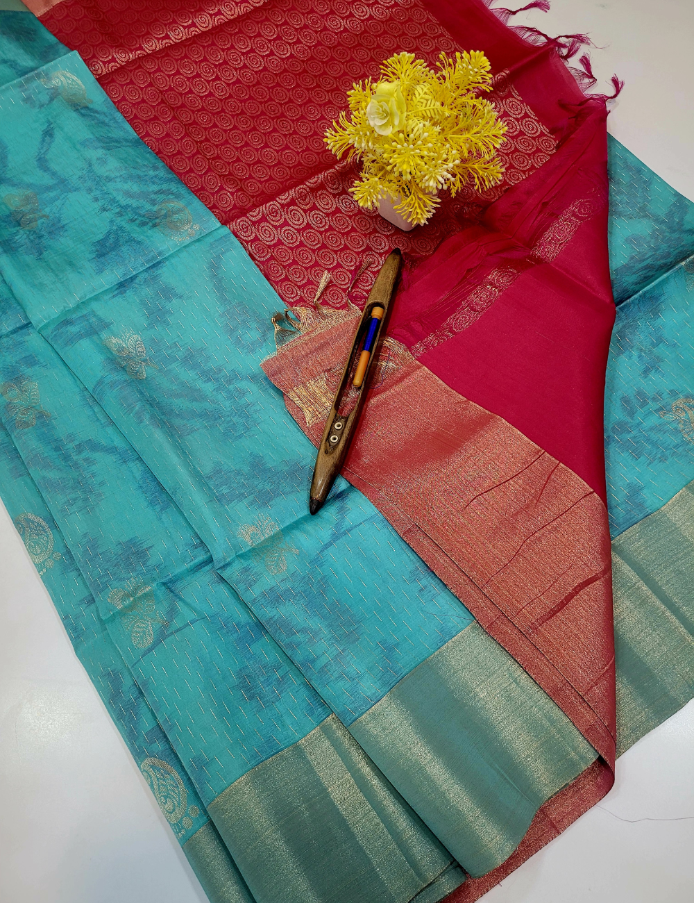 ea Blue & Rani Pink Pochampally Soft Silk Saree | 50% Pure Mix Handloom | Raindrop & Putta Motifs
