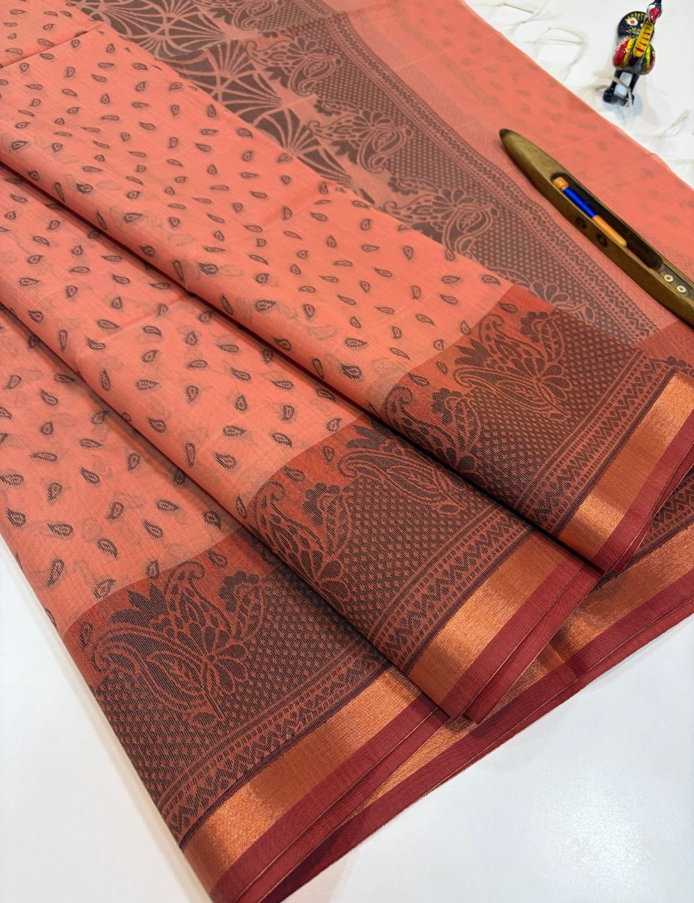 Smoky Red & Onion Dual Tone Semi Silk Cotton Saree with Gold Jari Piping Border & Jacquard Blouse | Turning Border