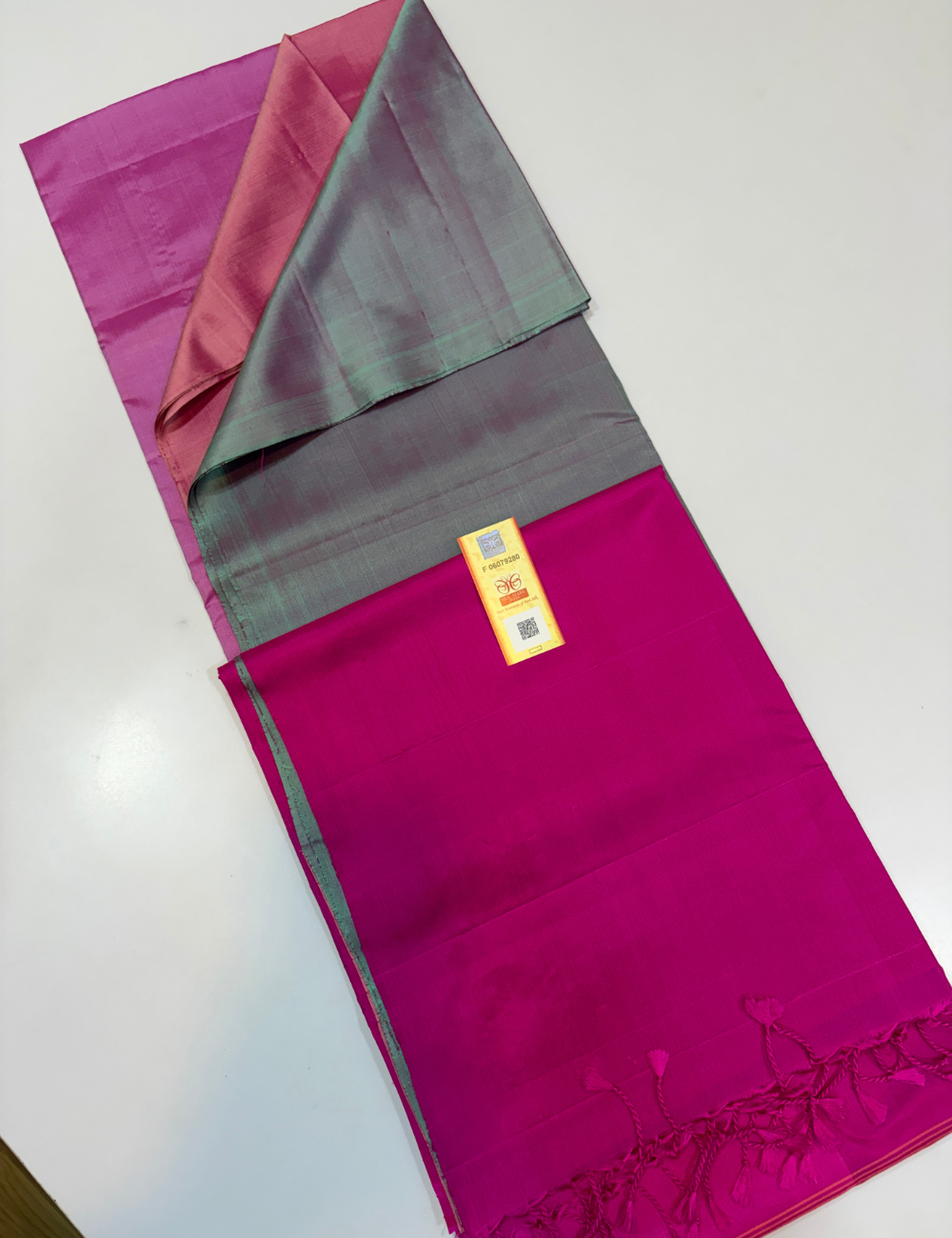 Tricolour Body Pure Soft Silk Saree with Rani Pink Pallu & Blouse | Elegant Borderless Designer Saree