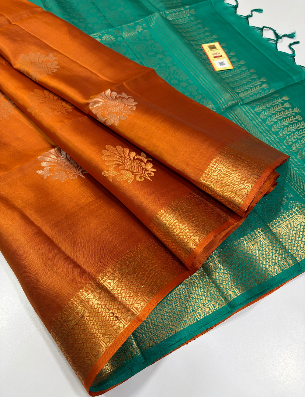 Burnt Orange Dual Tone Rama Green Pallu & Blouse Kanchi Border Handloom Pure Soft Silk Saree