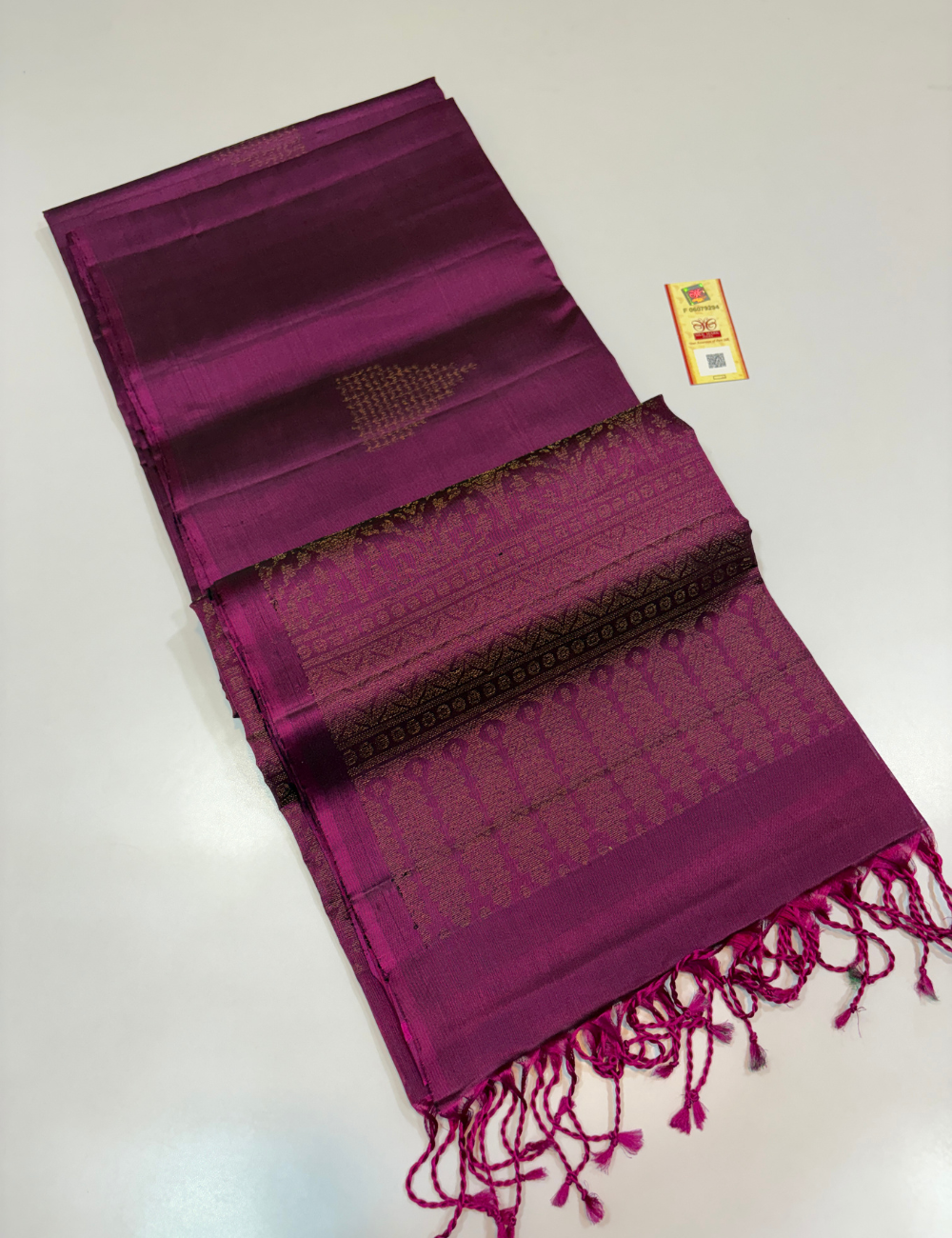 Purple Neam Jari Putta Weaves Handloom Pure Soft Silk Saree with Silk Mark