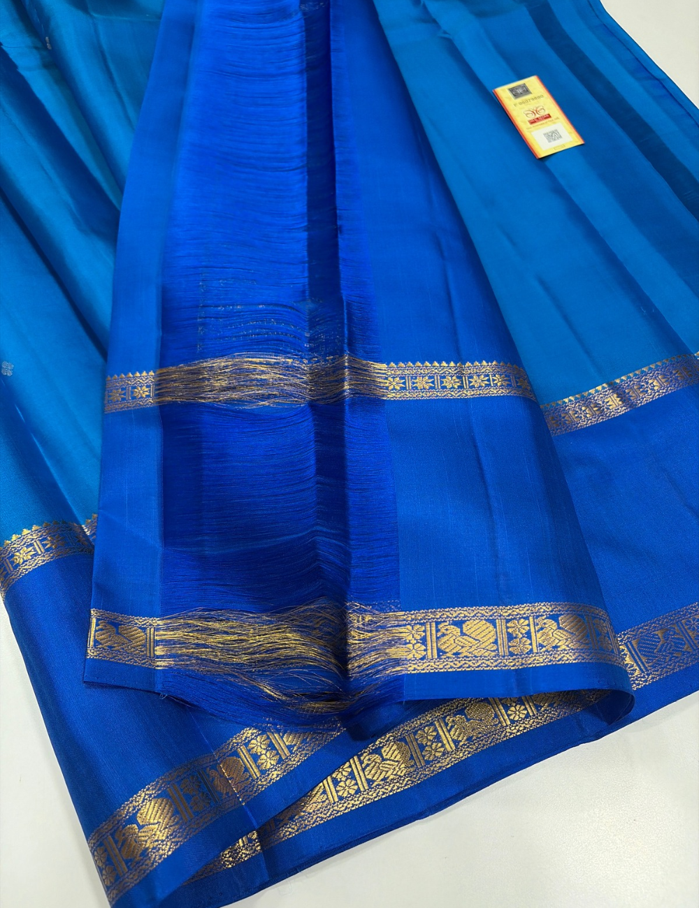 Teal Blue Handloom Silk Saree with Anantha Blue Rettapet Contrast Border