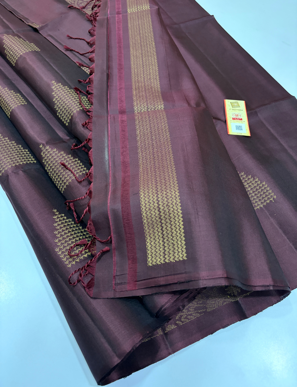 Coffee Brown Neam Jari Putta Weaves Handloom Pure Soft Silk Saree with Silk Mark