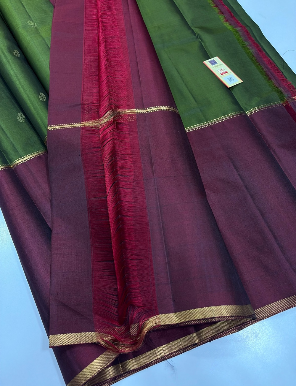 Forest Green Body Arakku Mubbagam Kanchi Silk Saree with Traditional Contrast Border