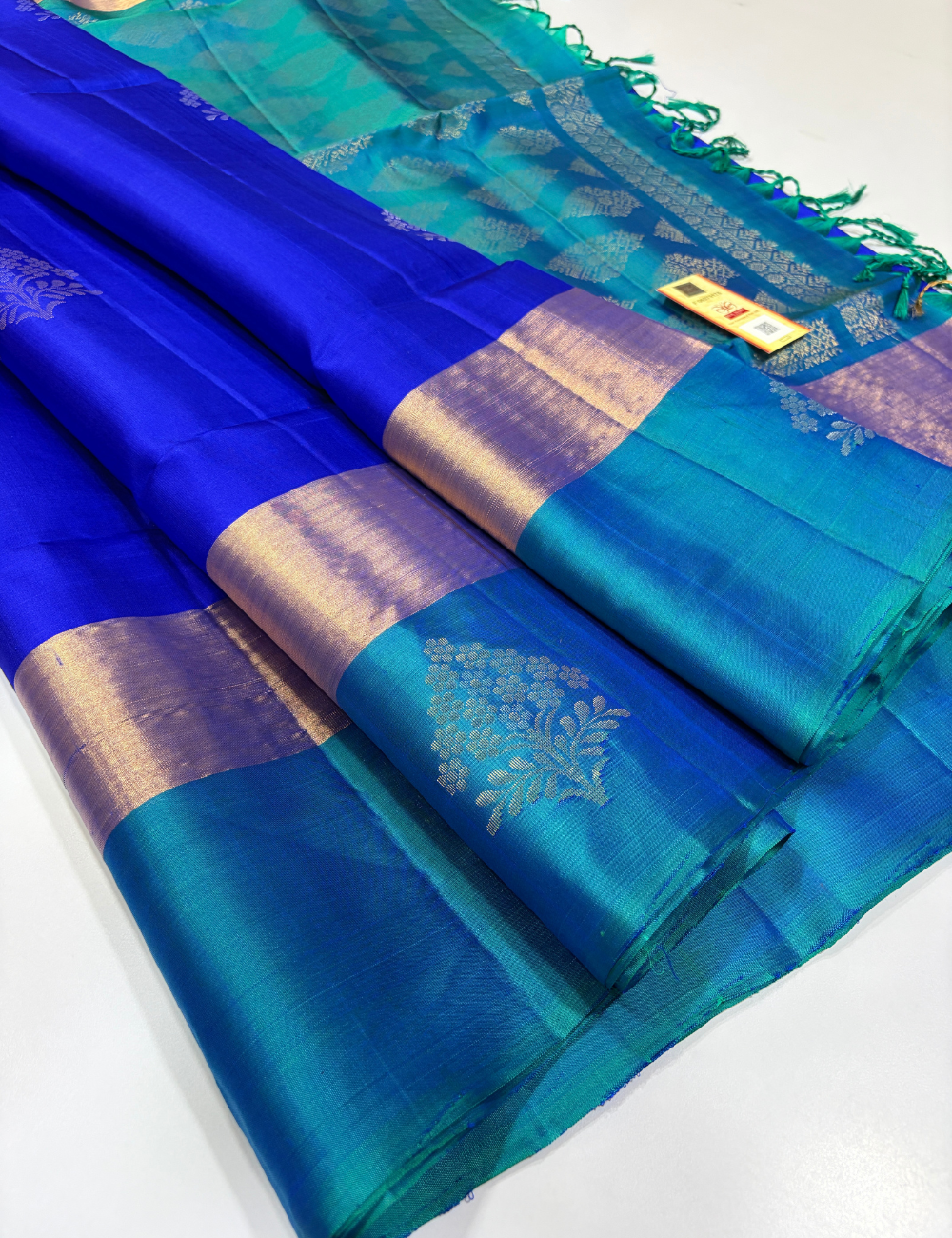 Tie & Dye Contrast Rettapet Border Meena Butta Handloom Pure Soft Silk Saree – Royal Blue & Peacock Green