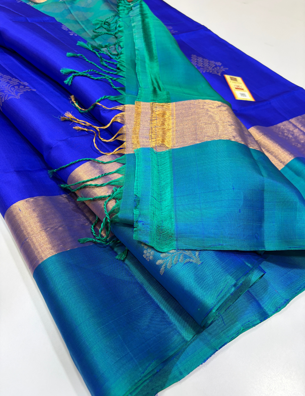 Tie & Dye Contrast Rettapet Border Meena Butta Handloom Pure Soft Silk Saree – Royal Blue & Peacock Green