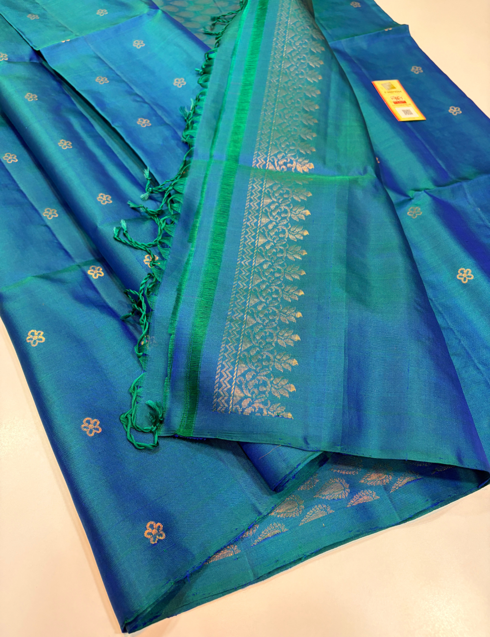 Borderless Peacock Blue Araivattam Putta Weaves Handloom Pure Soft Silk Saree with Silk Mark