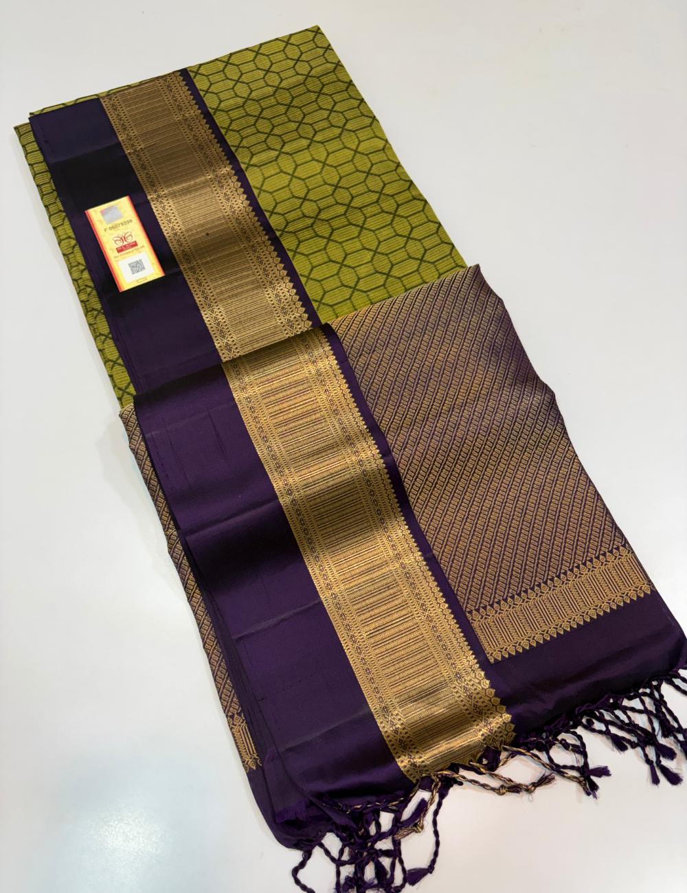 Mehandi Green Handloom Pure Soft Silk Saree with Deep Purple Contrast Kanchi Border, Deep Purple Pallu & Blouse | Silk Mark Certified