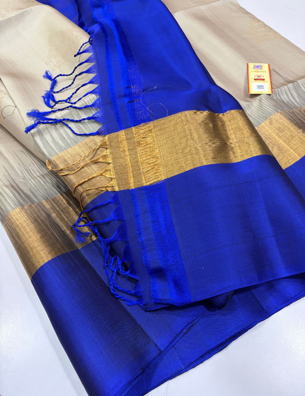 Tie & Dye Contrast Border Meena Butta Handloom Pure Soft Silk Saree – Beige & Royal Blue