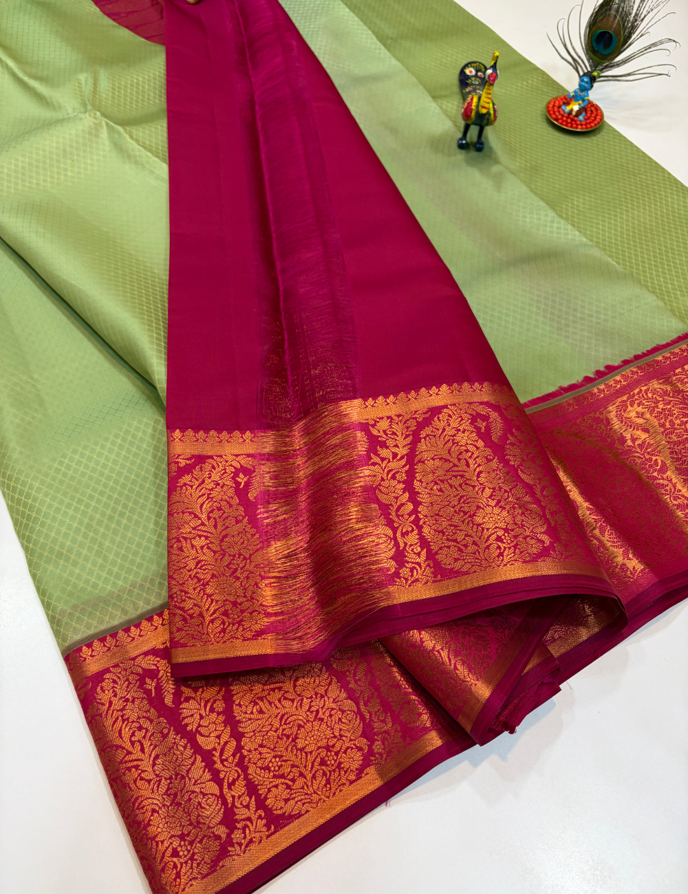 50% Pure Mix Silk Saree – Elachi Green with Magenta Pink Korvai Contrast Border | Emboss Design Body