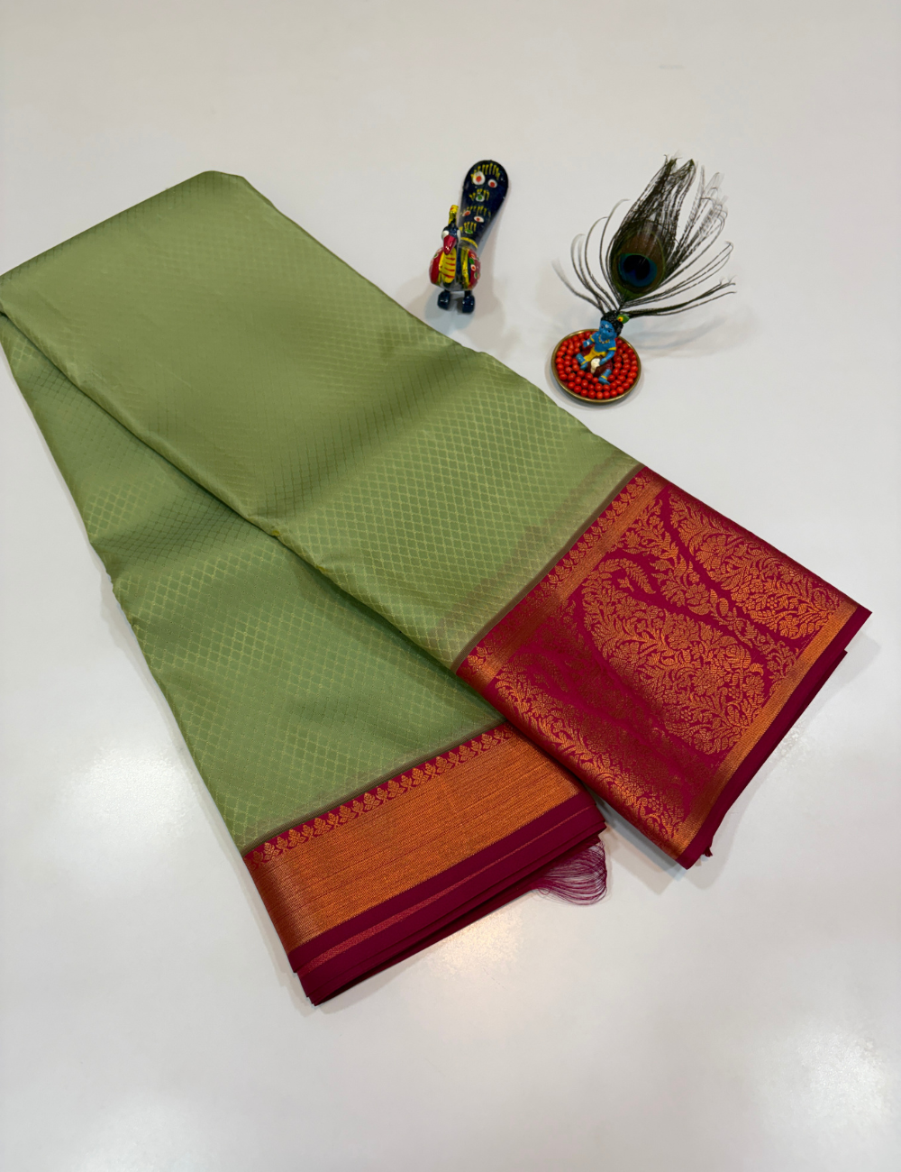 50% Pure Mix Silk Saree – Elachi Green with Magenta Pink Korvai Contrast Border | Emboss Design Body