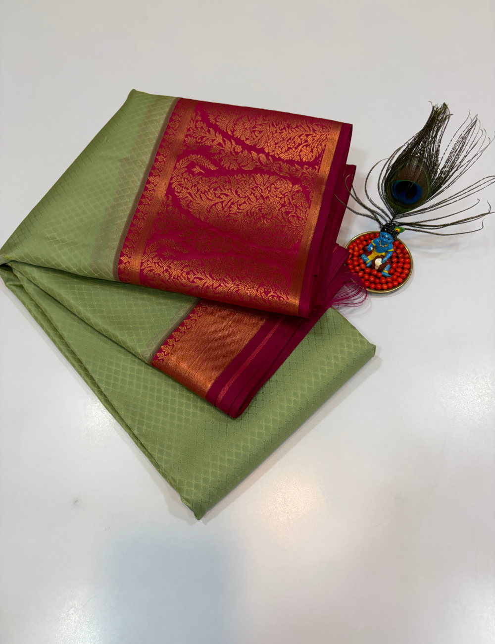 50% Pure Mix Silk Saree – Elachi Green with Magenta Pink Korvai Contrast Border | Emboss Design Body