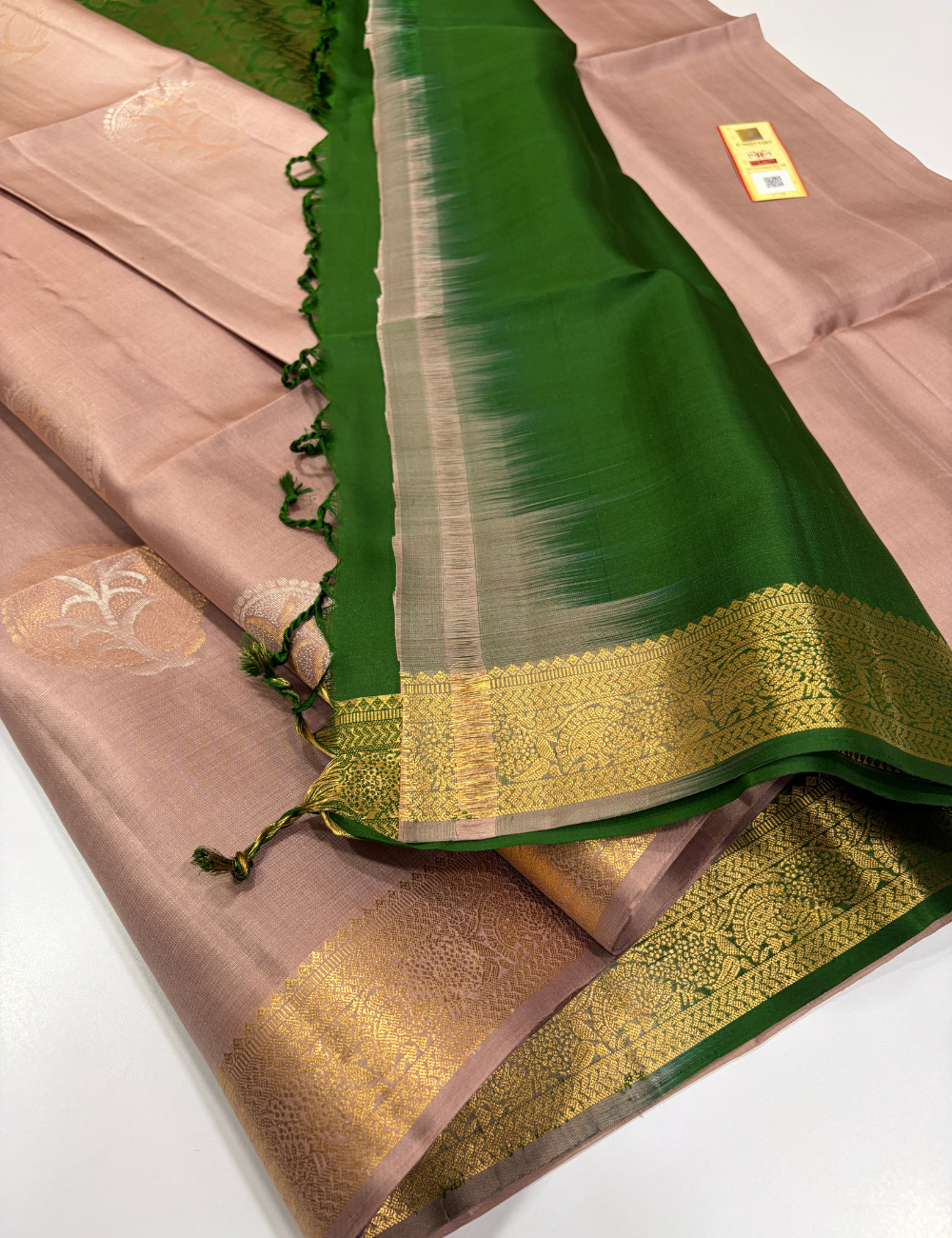 Handloom Blush Beige Soft Silk Saree with Kanchi Border & Silk Mark | Green Pallu & Blouse