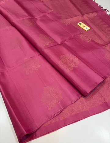 Borderless Lotus Pink Golden Jari Putta Handloom Pure Soft Silk Saree with Silk Mark