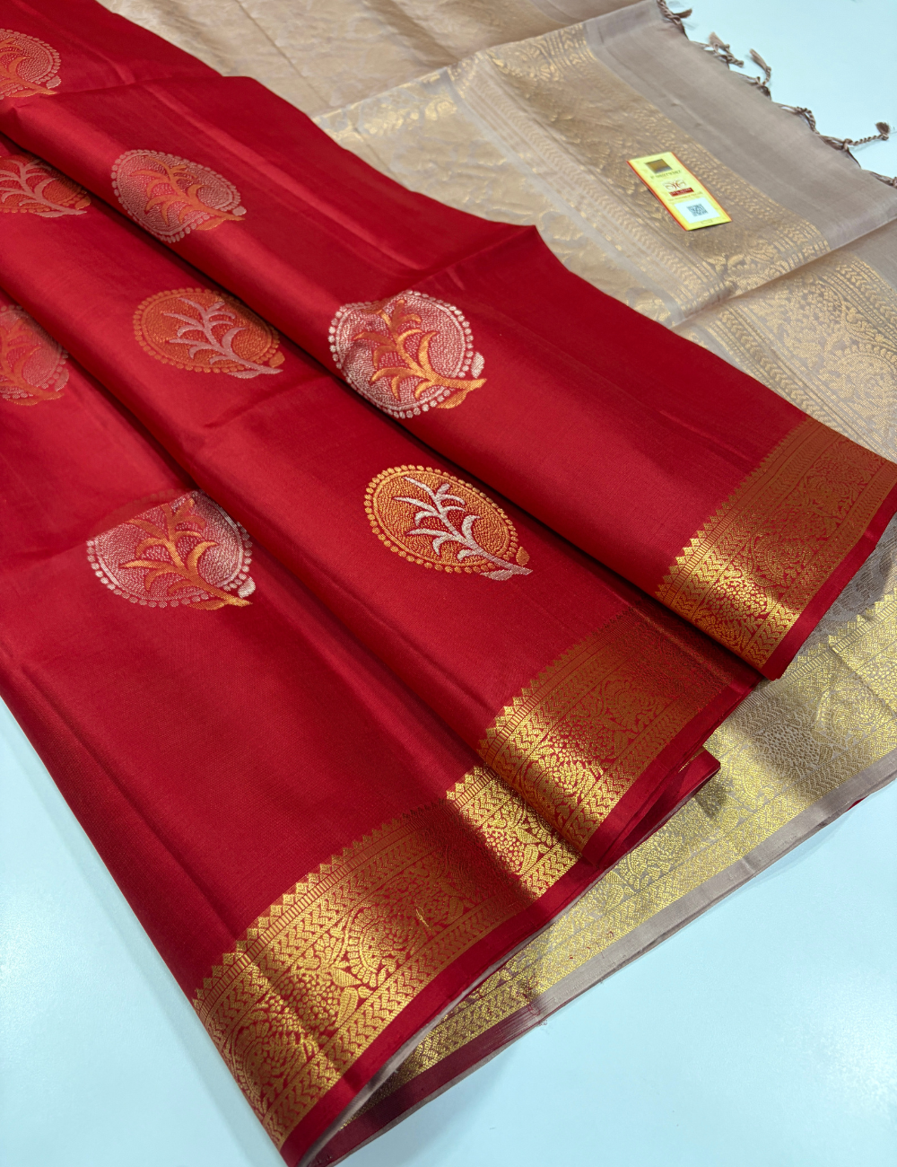 Handloom Red Soft Silk Saree with Kanchi Border & Silk Mark | Beige Pallu & Blouse
