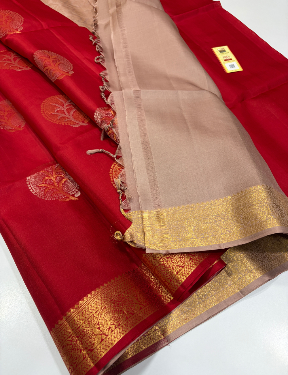 Handloom Red Soft Silk Saree with Kanchi Border & Silk Mark | Beige Pallu & Blouse