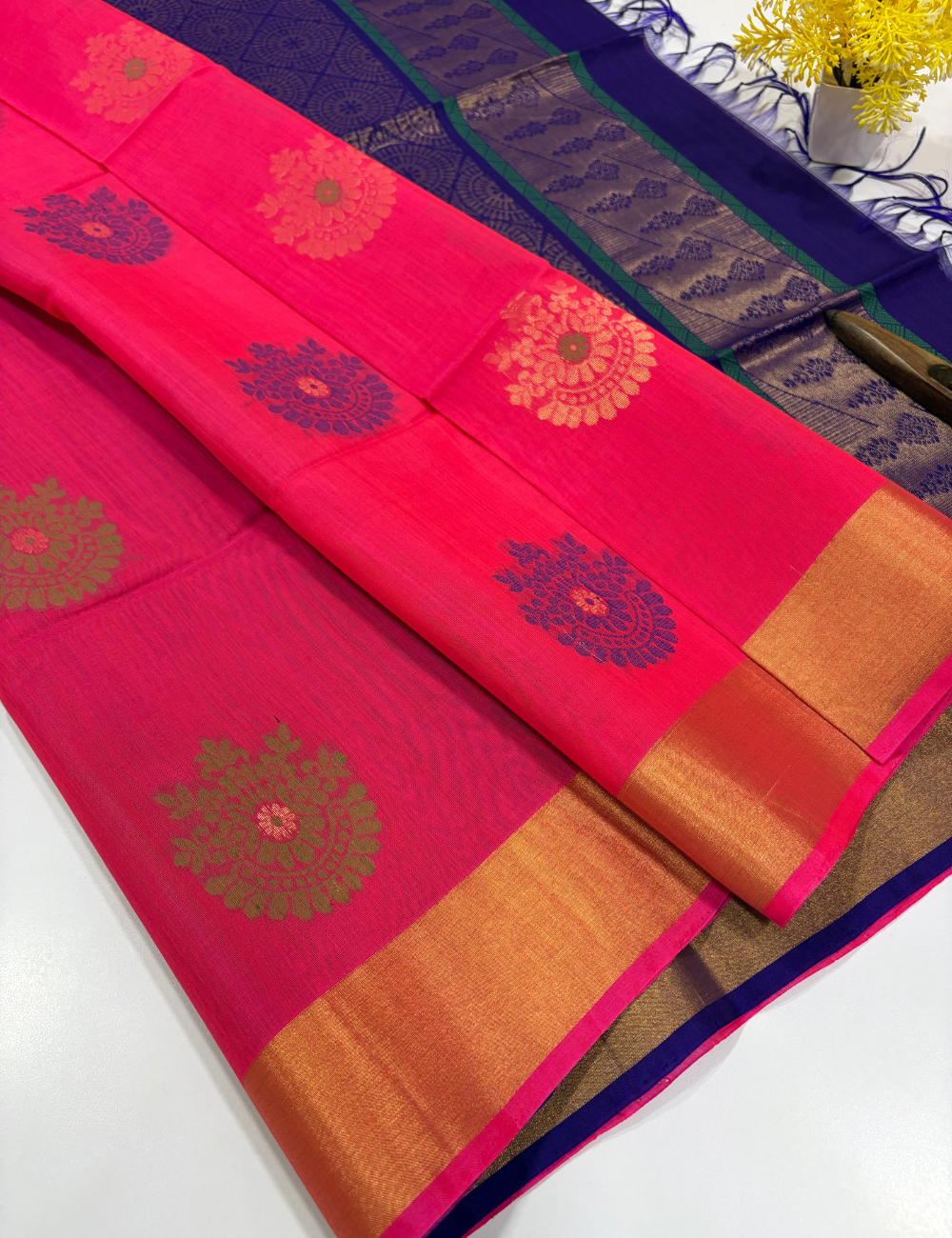 Handloom Pure Silkcotton Saree with Tissue Border – Rosepink & Royal Blue Elegance