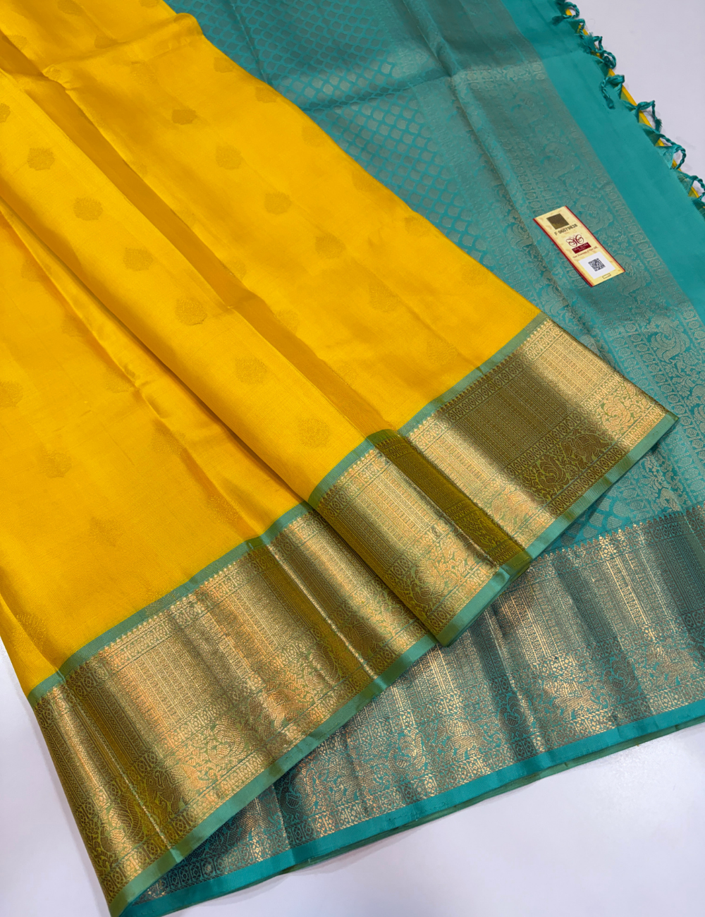 Yellow with Turquoise Green Pallu & Blouse Kanchi Border Handloom Pure Softsilk Saree with Silkmark
