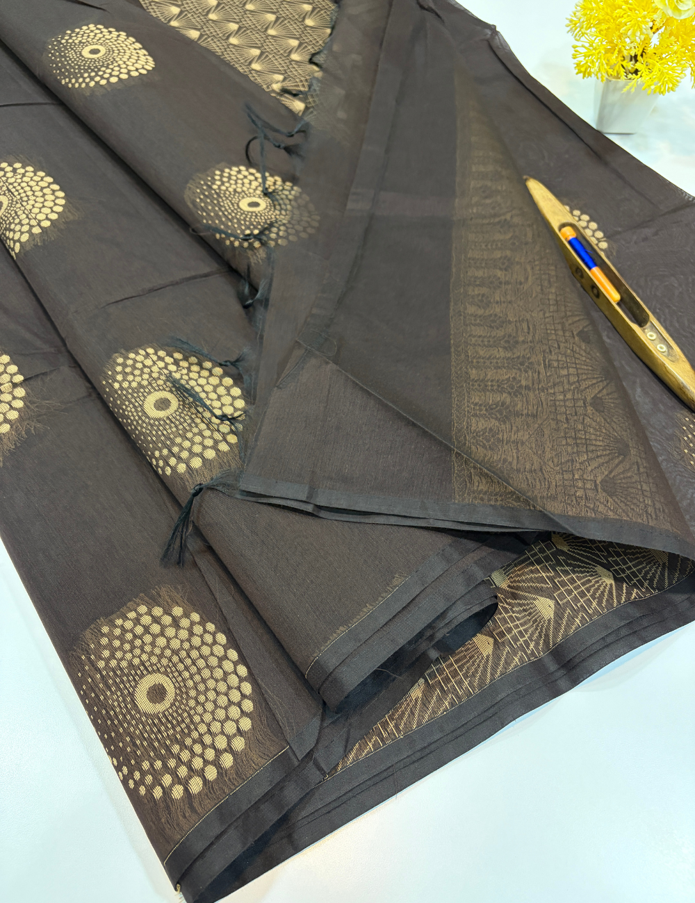Semi Silk Cotton Borderless Brown Saree | Thread Putta Weave | Self Running Blouse | Lightweight Handloom Saree