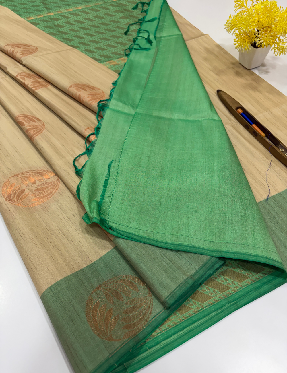 Champagne Gold with Temple Green