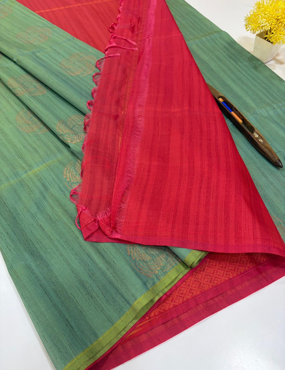 Aurelia Soft Silk Saree – Sage Green with Pink Pallu