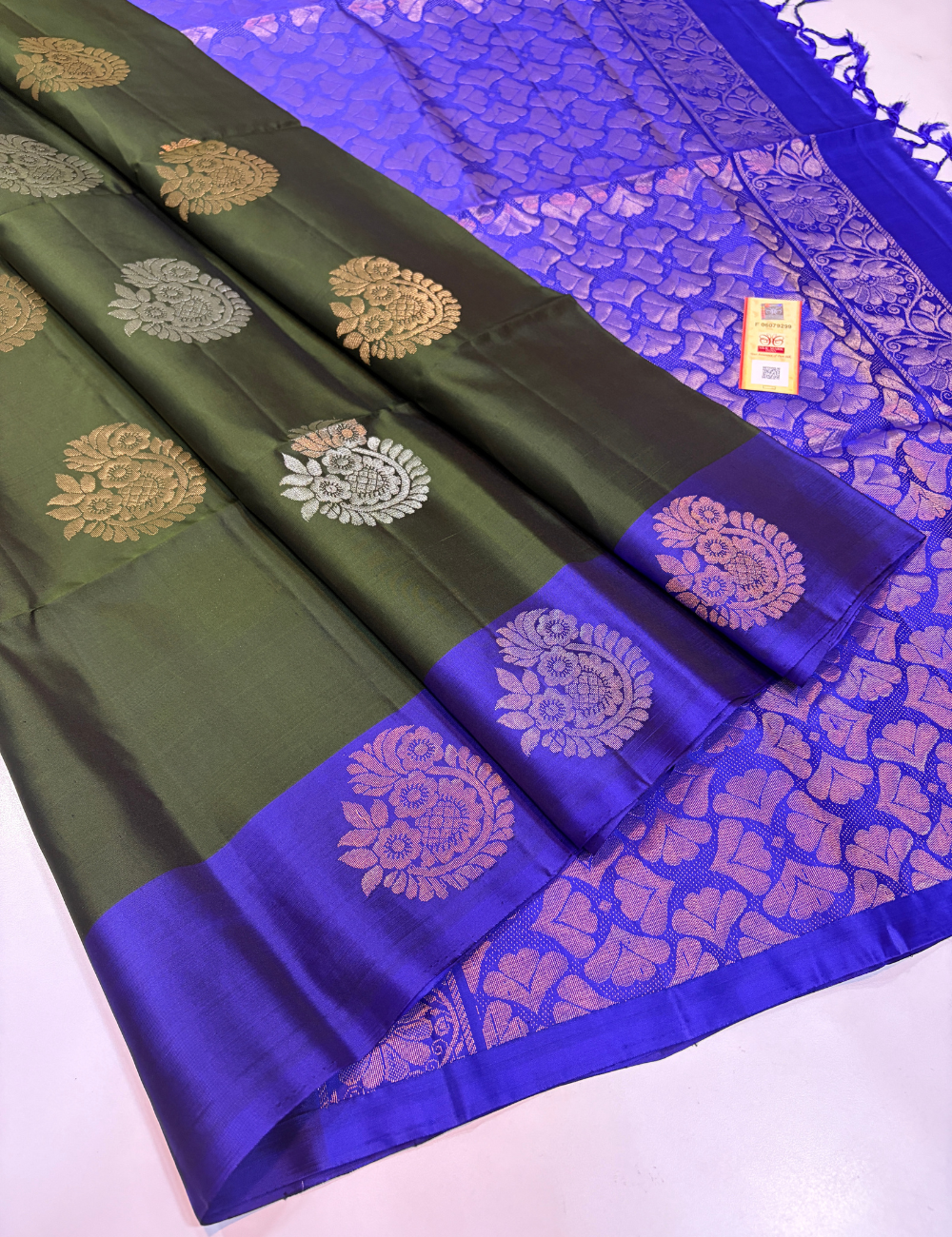 Bottle Green Handloom Pure Soft Silk Saree with Royal Blue Contrast Border, Gold & Silver Zari Putta Weaves | Silk Mark Certified