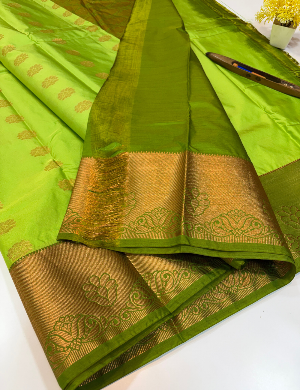Handloom Parrot Green Semi Soft Silk Saree with Kanchi Border | Olive Green Pallu & Blouse