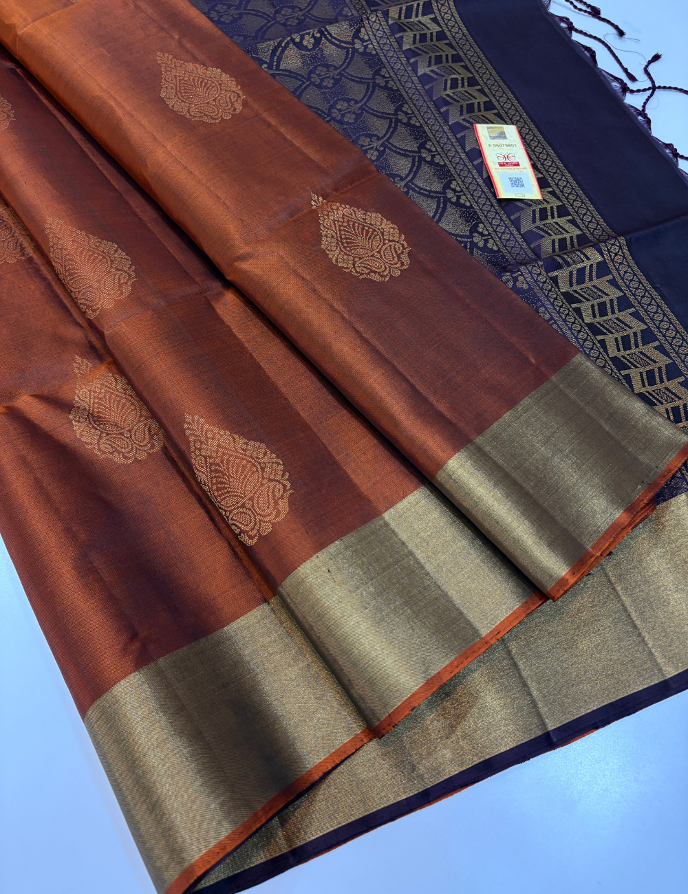Copper Brown Pure Softsilk Handloom Saree with Antique Gold Zari Border & Navy Blue Contrast Pallu