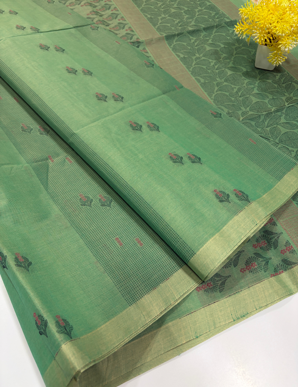 Negamam Pure Cotton Thread Putta Borderless Saree – Monotone Mint Green