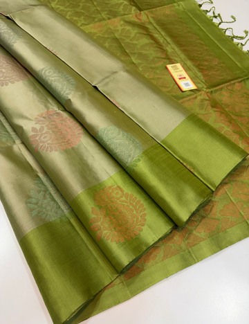 Elachi Green Handloom Pure Soft Silk Saree with Pista Green Contrast Border, Gold & Silver Zari Putta Weaves | Silk Mark Certified