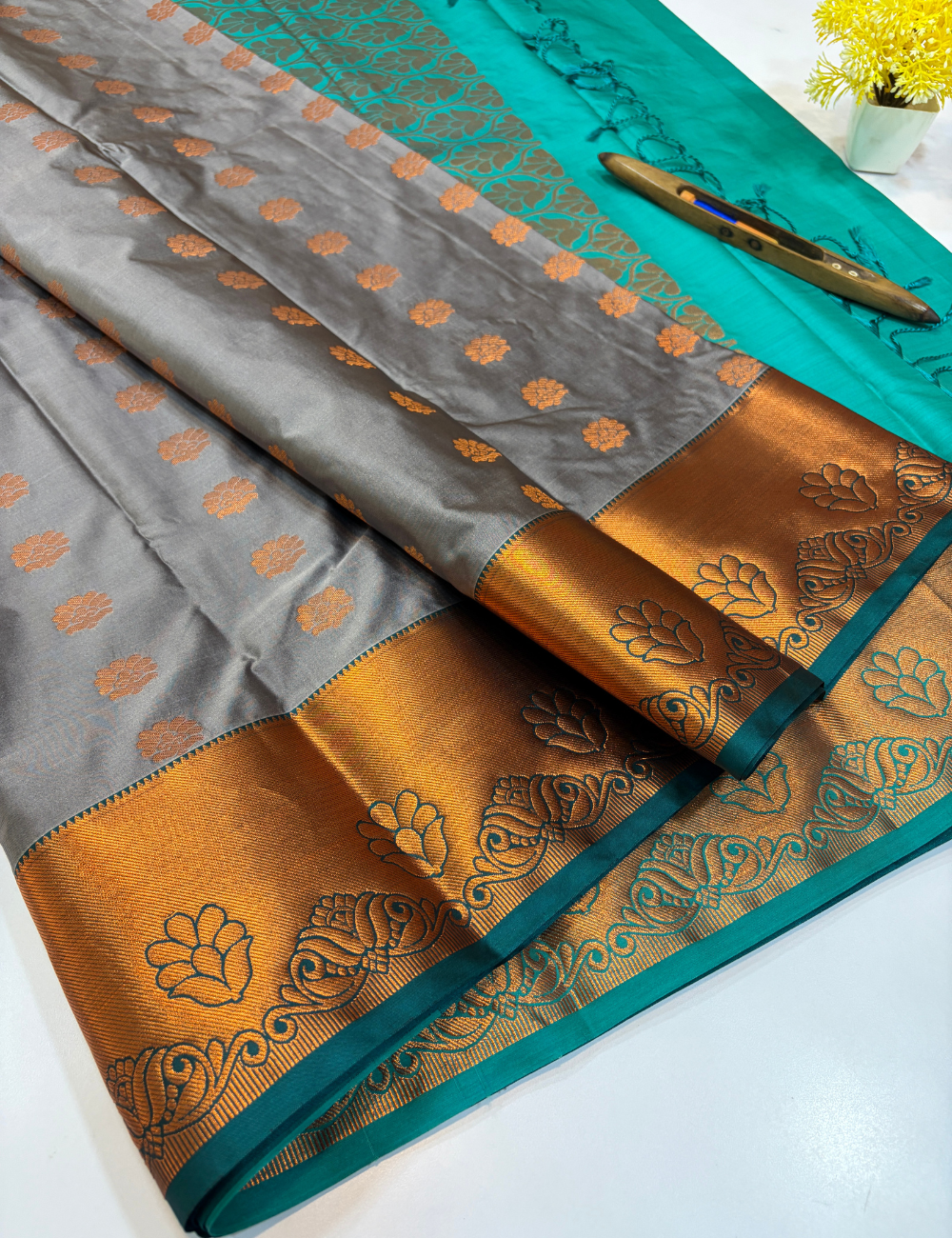 Handloom Silver Grey Semi Soft Silk Saree with Kanchi Border | Turquoise Blue Pallu & Blouse