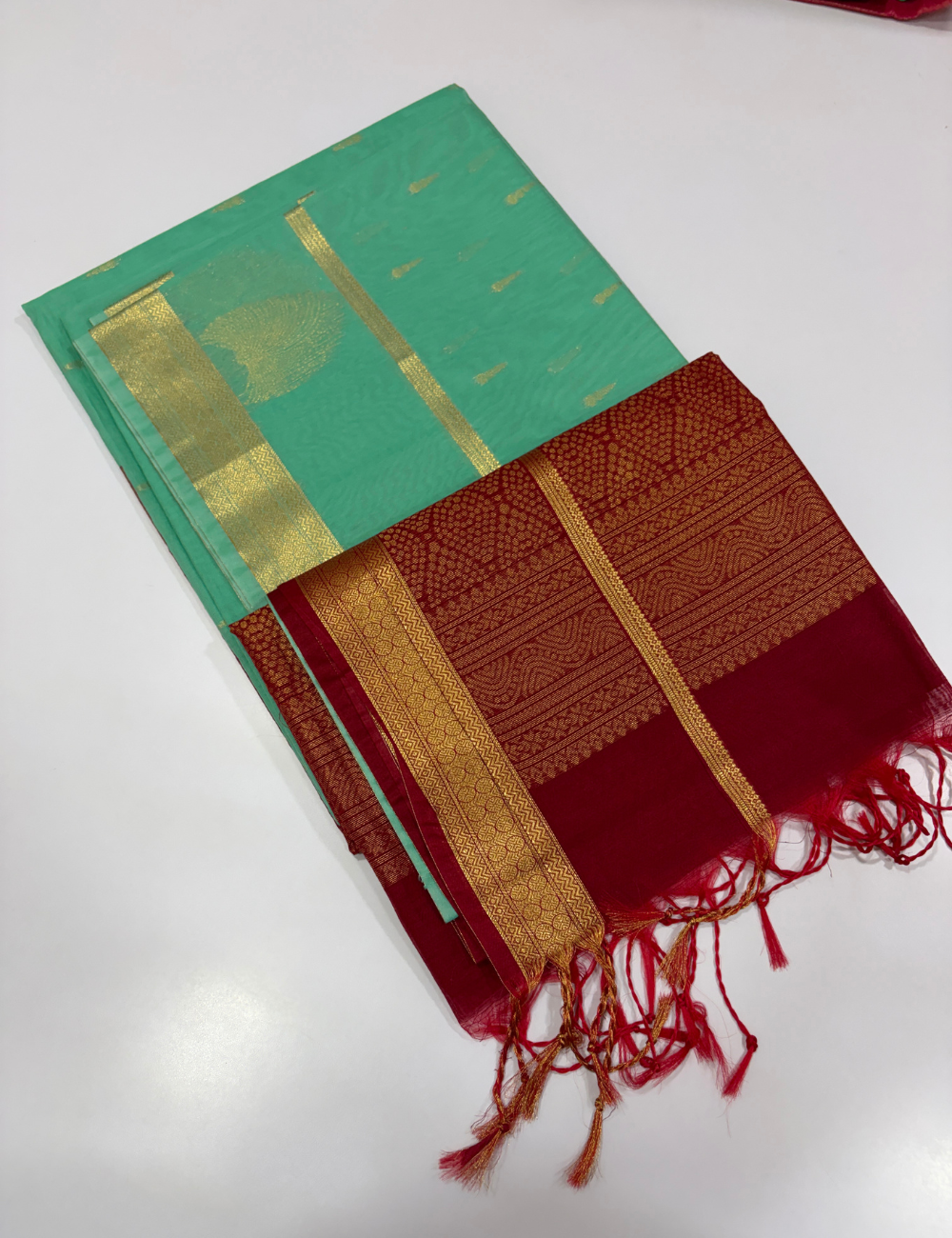 Handloom Pure Silkcotton Saree with Rettapet Border – Turquoise Green & Maroon