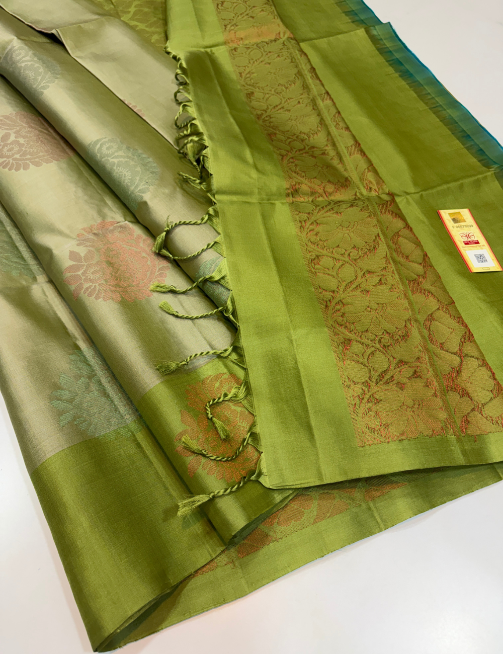Elachi Green Handloom Pure Soft Silk Saree with Pista Green Contrast Border, Gold & Silver Zari Putta Weaves | Silk Mark Certified