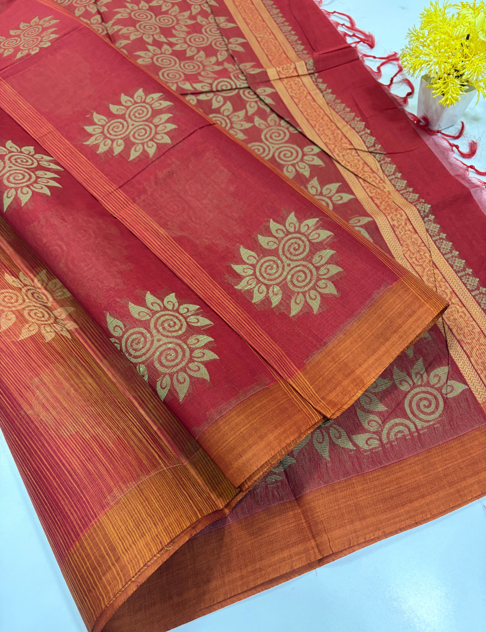 Pure Cotton Pochampally Red-Maroon Thread Putta Saree